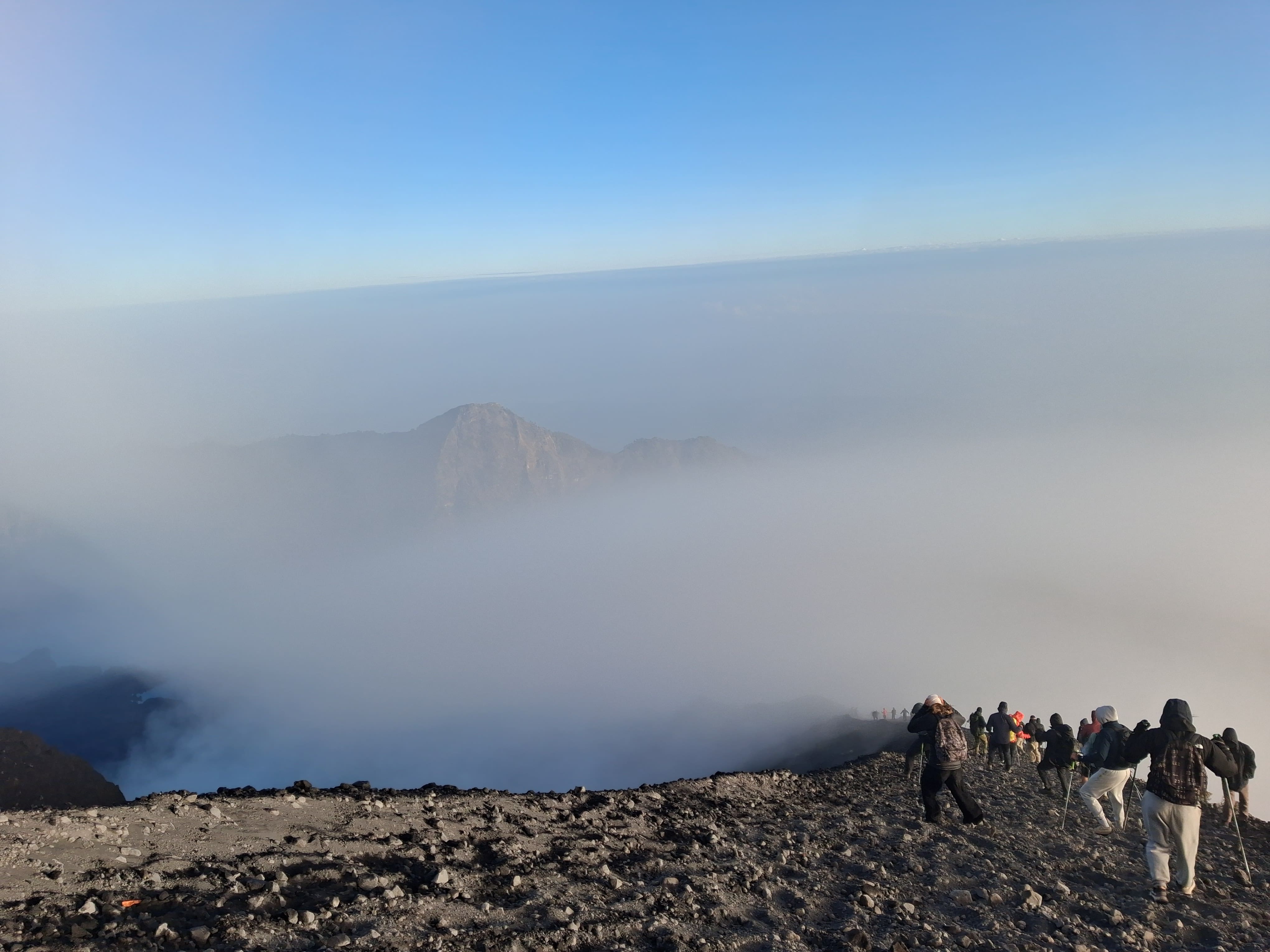2D1N Rinjani Summit Trek